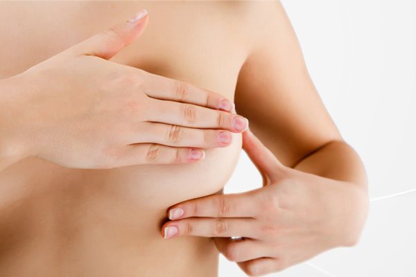 Korrektur von Bustfehlbildungen